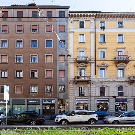 Easyhomes - Premuda Milan Luaran gambar