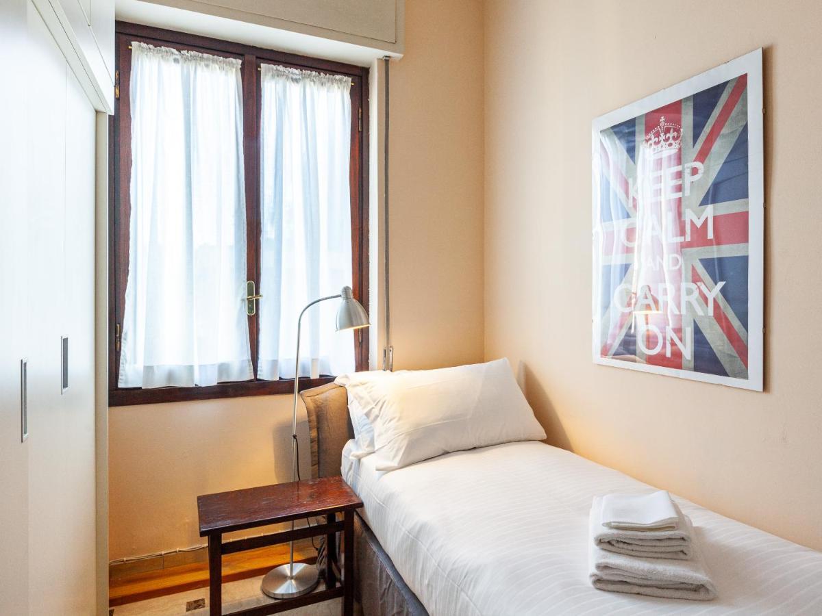 Easyhomes - Premuda Milan Luaran gambar